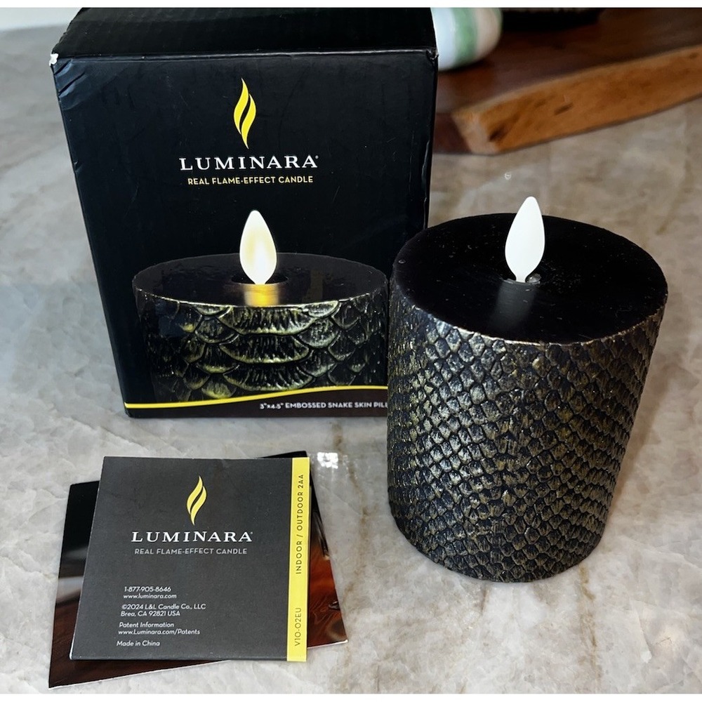Luminara Embossed Snake Skin Pillar BLACK Hand Painted Gold NIB - Picture 2 of 7